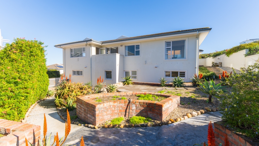 4 Bedroom Property for Sale in Yzerfontein Western Cape